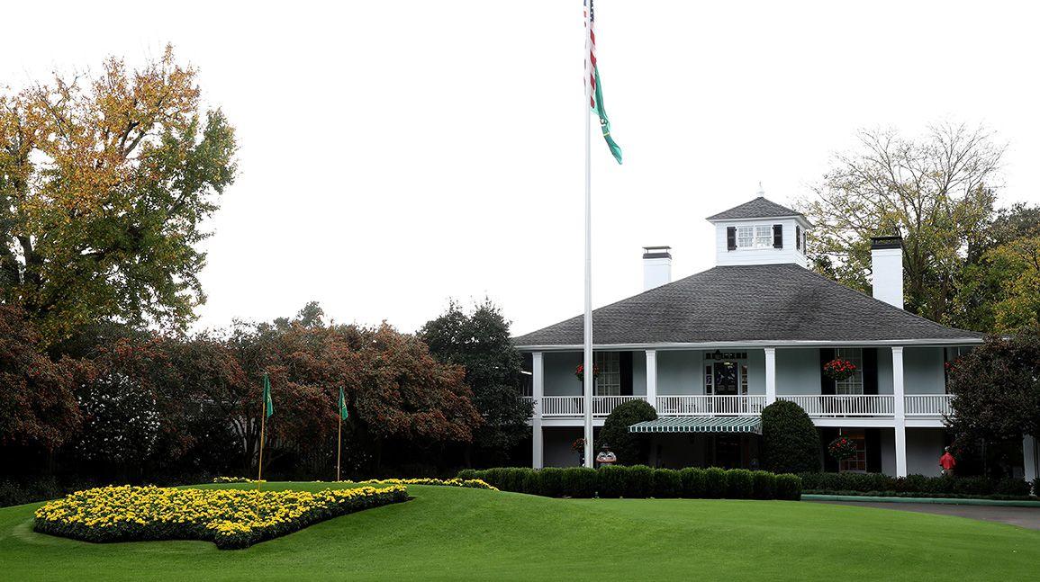 Cover Image for Ex-Augusta National employee pleads guilty to transporting stolen Masters memorabilia