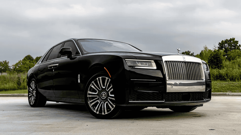 Cover Image for Tom Brady's 2024 Rolls-Royce Ghost to sell at auction