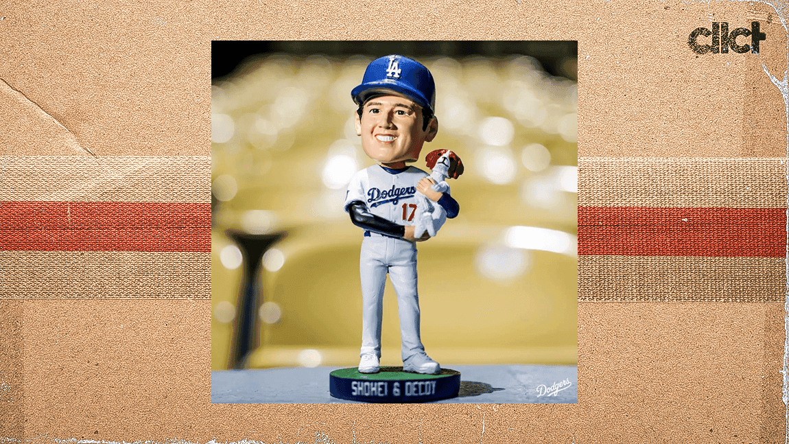 Cover Image for Shohei Ohtani bobblehead featuring his dog 'Decoy' is Dodgers' hottest giveaway