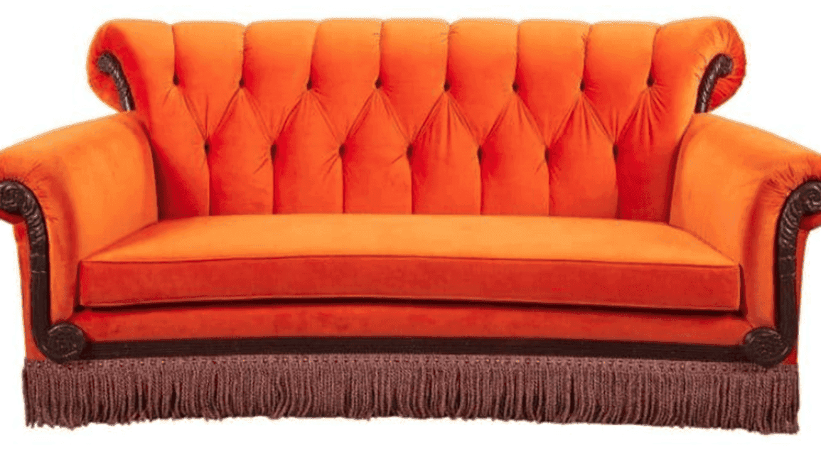 'Friends' replica couch sells for nearly $30k at auction