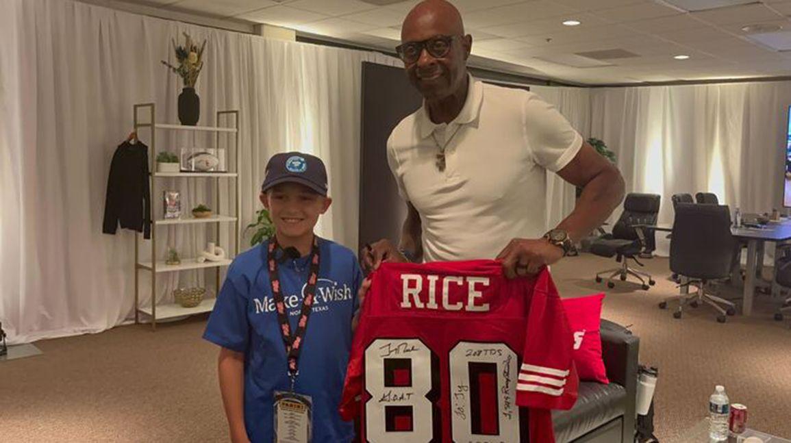 Cover Image for Young collector meets Jerry Rice, gets own set of cards from Fanatics