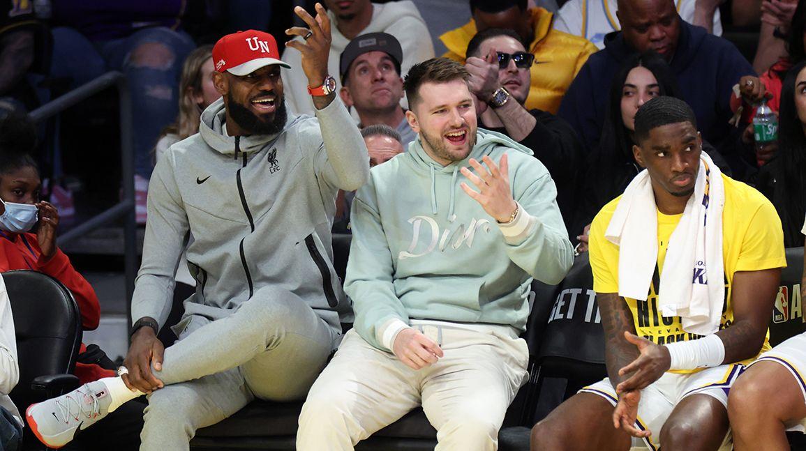 Lakers giving out T-shirts for Luka Dončić’s L.A. debut