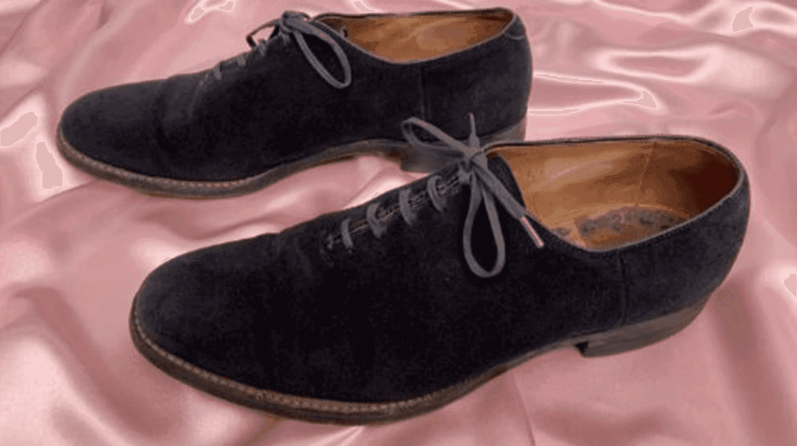 Elvis Presley's blue suede shoes sell for $150k at auction