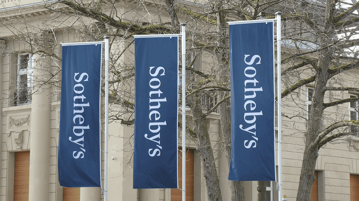 Cover Image for Sotheby's slashes buyer's premiums, alters fee structure
