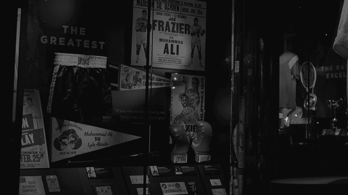 Tom Brady continues collectibles push with 'Hall of Excellence' museum