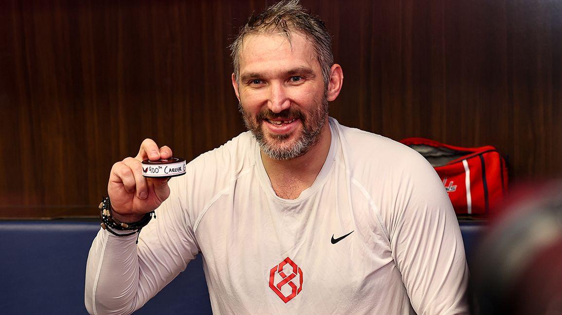 Blues' Jordan Binnington tries to pocket Alexander Ovechkin's 900th career goal