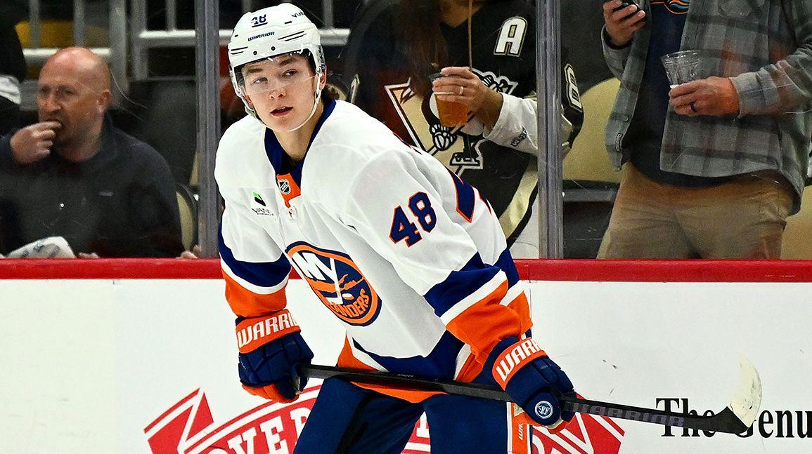Matthew Schaefer's record-setting jersey from NHL debut immediately goes to auction