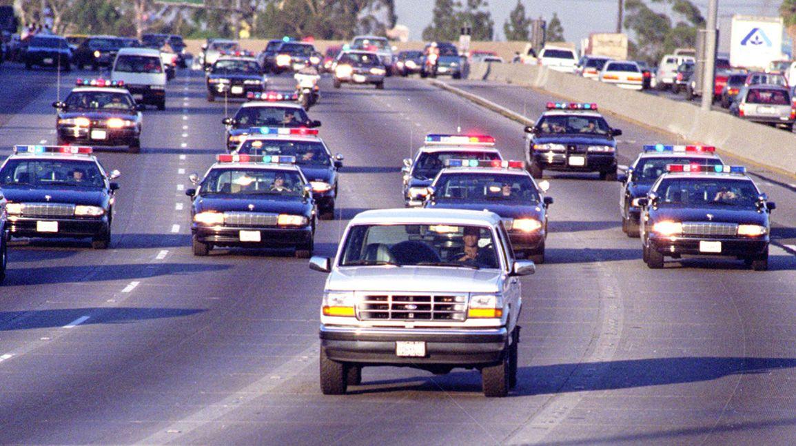 Cover Image for Bob Costas recalls O.J. Simpson car chase on 30th anniversary of surreal night